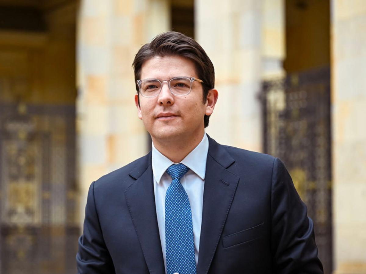 Fiscalía pedirá cambiar cargos contra menor en caso Miguel Uribe