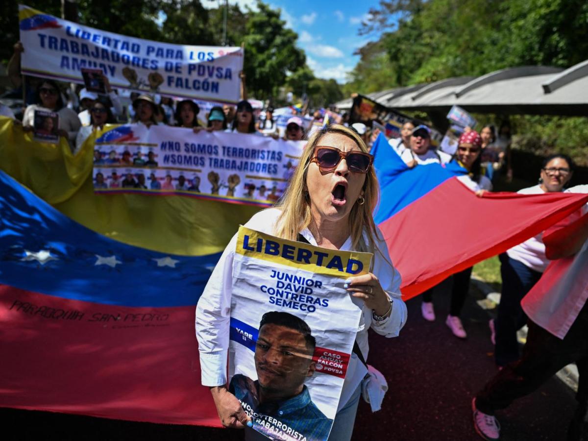 Tras 30 días de la captura del presidente Nicolás Maduro, Manifestantes reclamaron su regreso mientras el país es gobernado por Delcy Rodríguez bajo exigencias de Washington.
