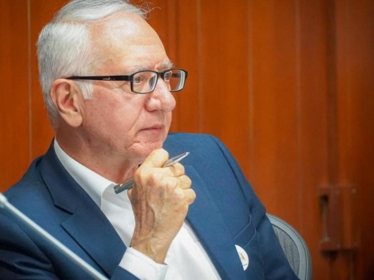 Ponencia alternativa reforma salud: críticas de ministro de Salud 