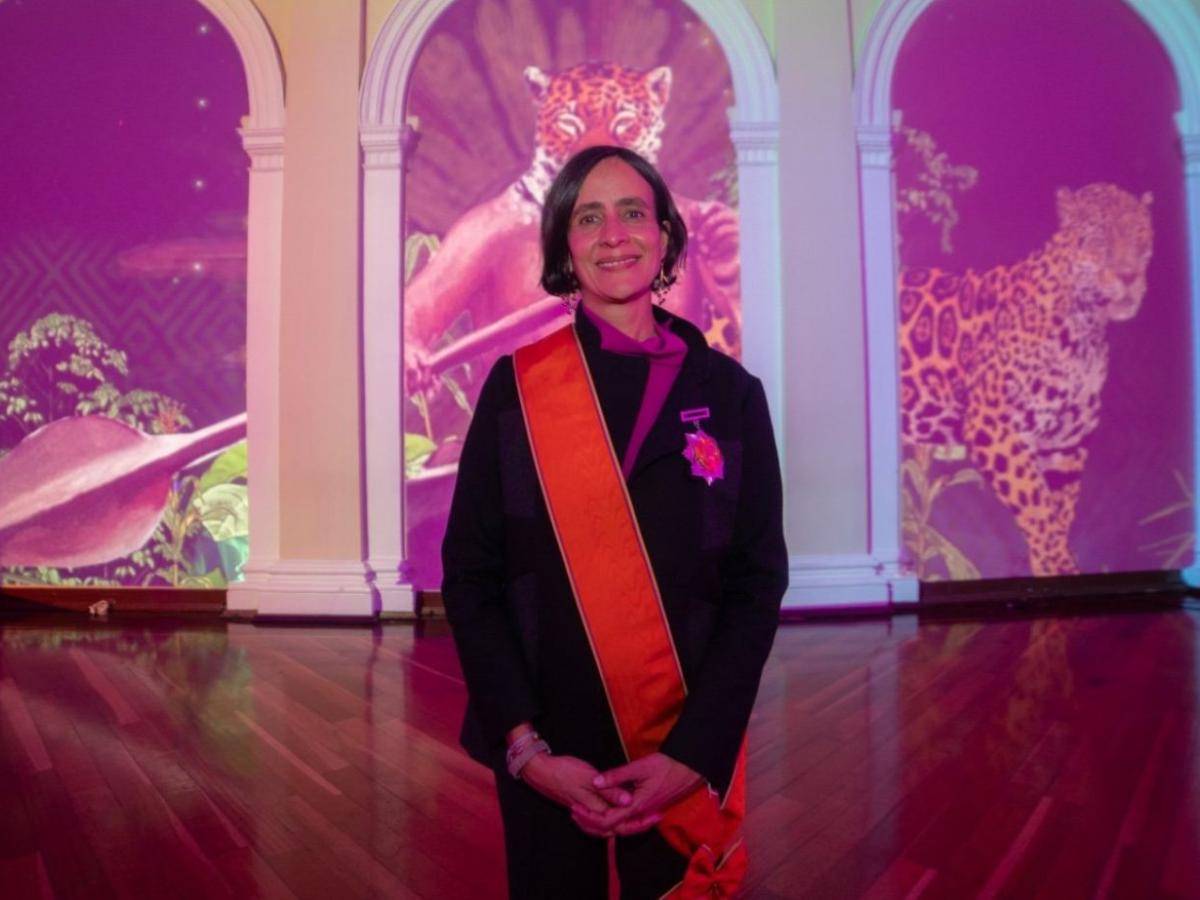 Ministra Muhamad fue condecorada por el Congreso de la República