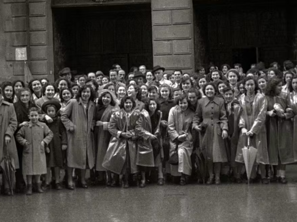 Paseos por la posguerra femenina en la literatura escrita por mujeres