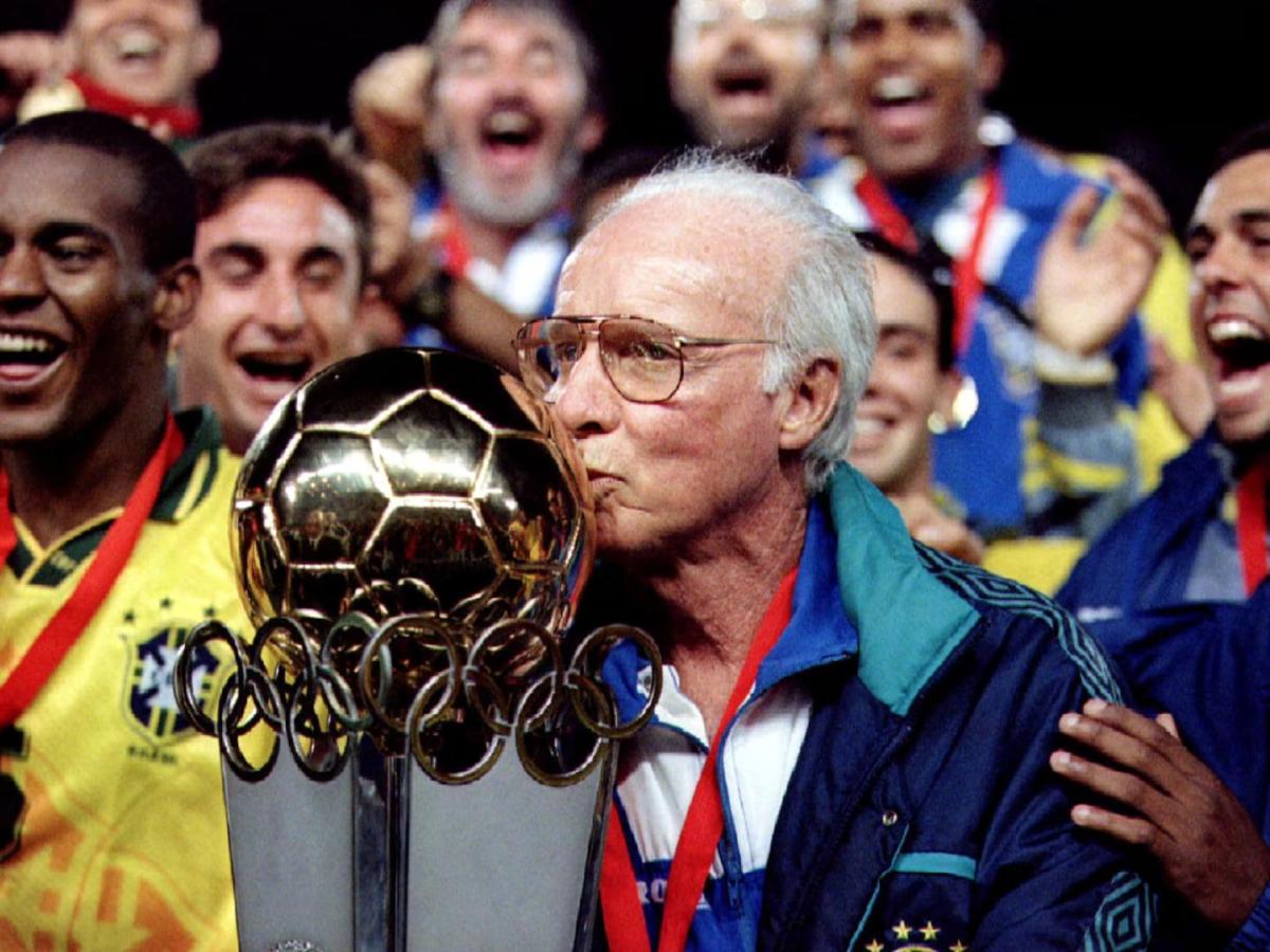 'Lobo' Zagallo es el único que ha sido tetracampeón del mundo. Obtuvo dos campeonatos como jugador, 1958 y 1962, uno como entrenador, en 1970 y otro como asistente técnico, en 1994.