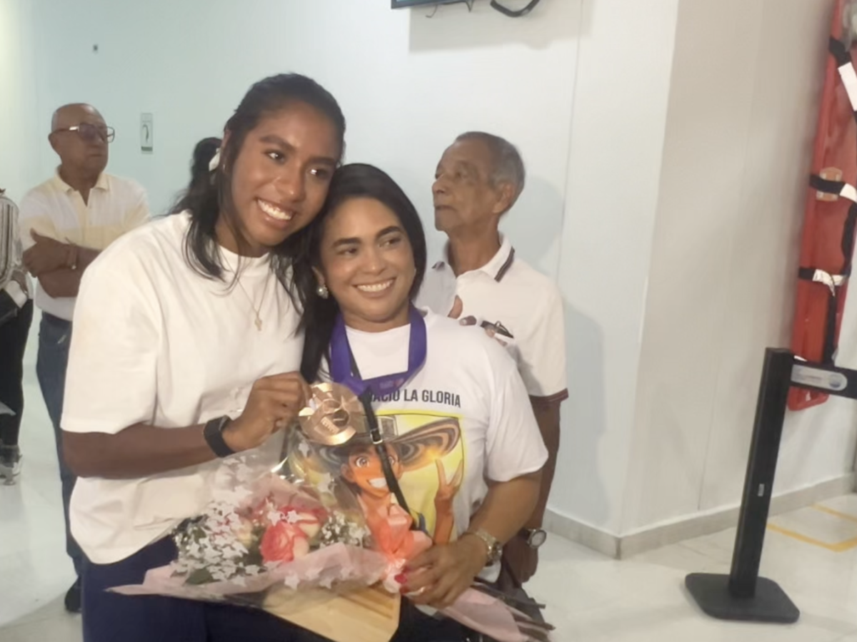 Natalia Linares gana bronce en el Mundial de Atletismo Tokio 2025