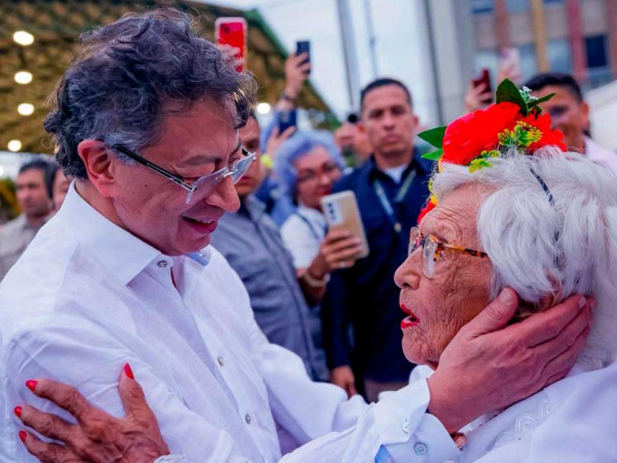 Nosotros ya llegamos a tres millones de abuelas y abuelos con bono pensional: Presidente Petro