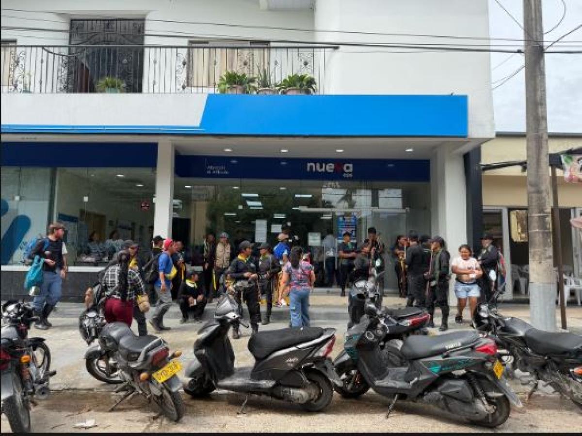Plantón guardia indígena Leticia nueva eps