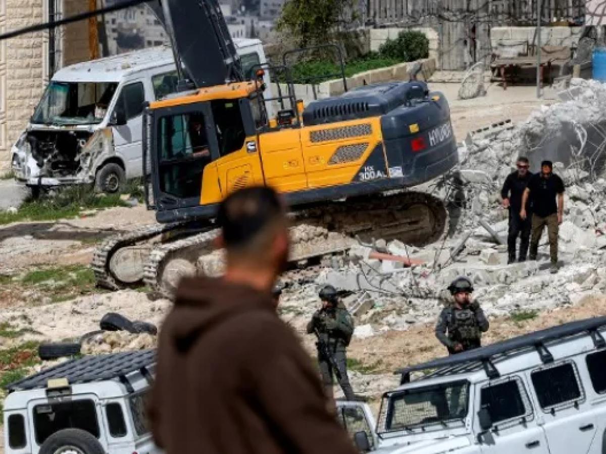 El alto comisionado de la ONU alertó que nuevas medidas israelíes impulsarían anexión ilegal, facilitarían la expansión de colonias en territorio ocupado y desplazaría a población palestina.