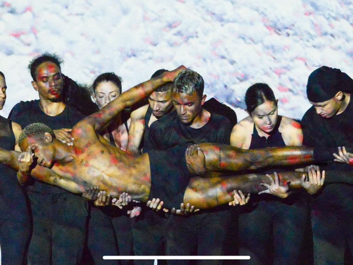 El Colegio del Cuerpo danza en la Ciudad Luz