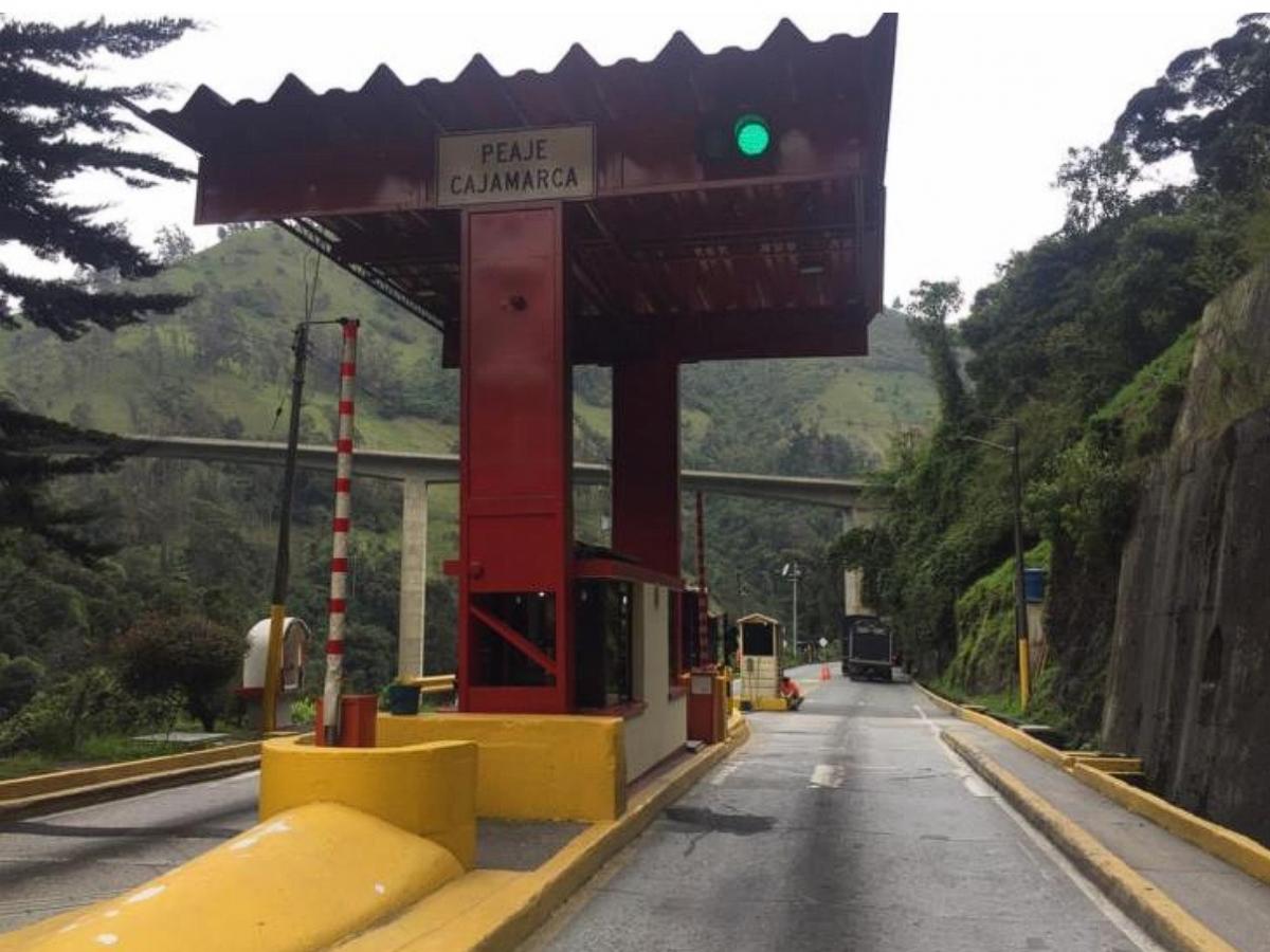 Restricciones a la movilidad sobre la vía Alto de la Línea en Calarcá