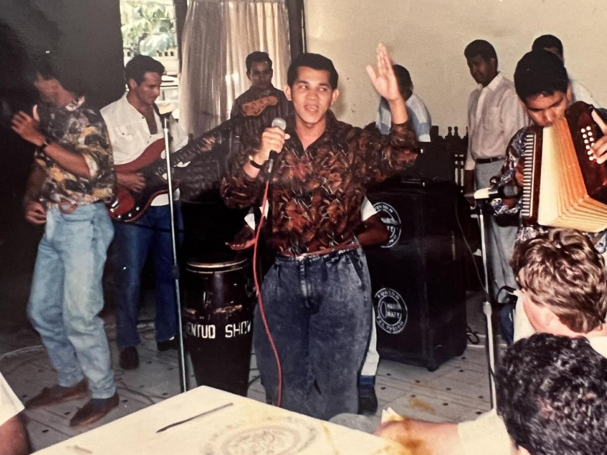  Grupo vallenato conformado por policías | Los Generales del vallenato