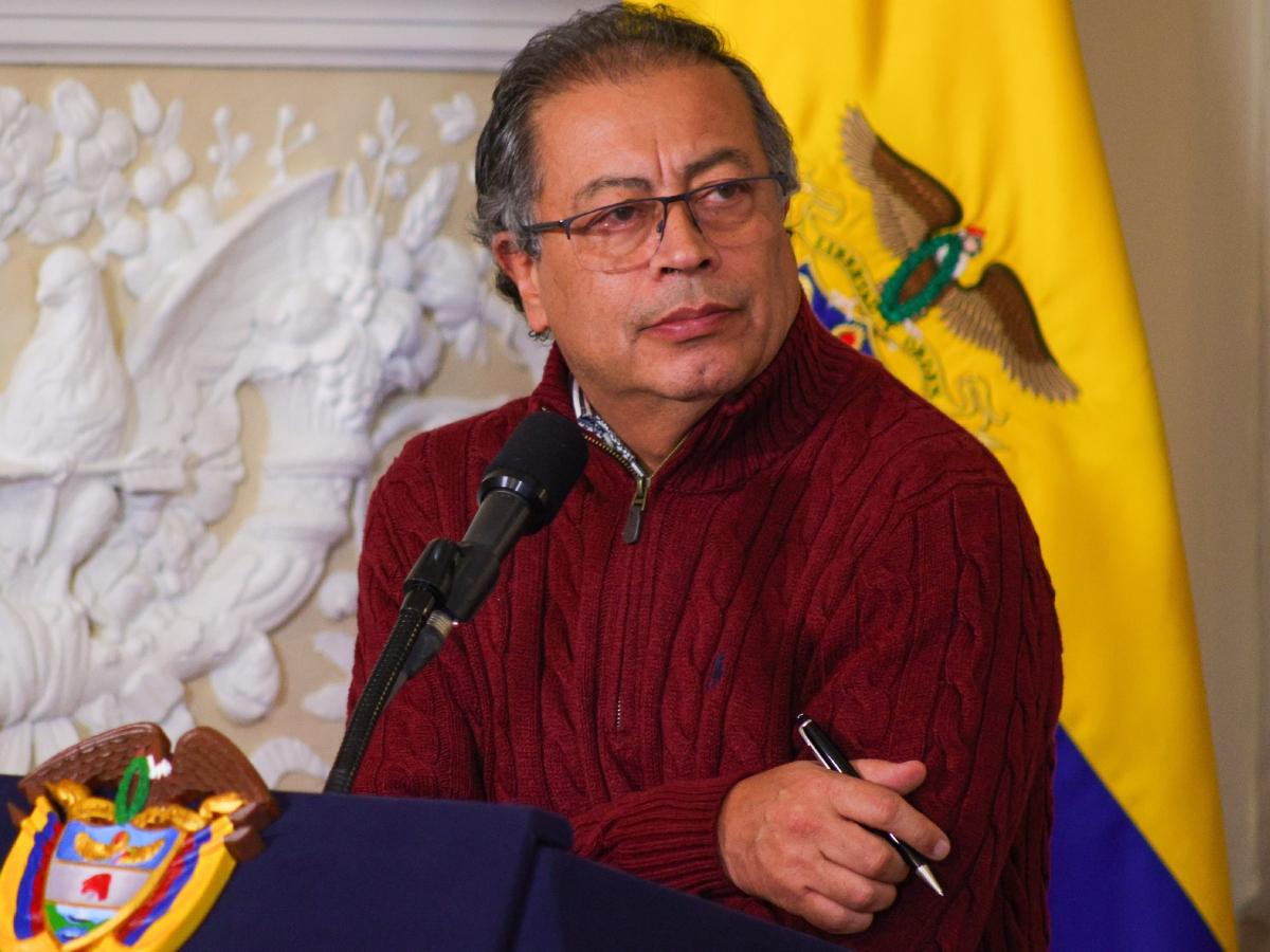 Presidente Petro celebra ingreso al Aiib