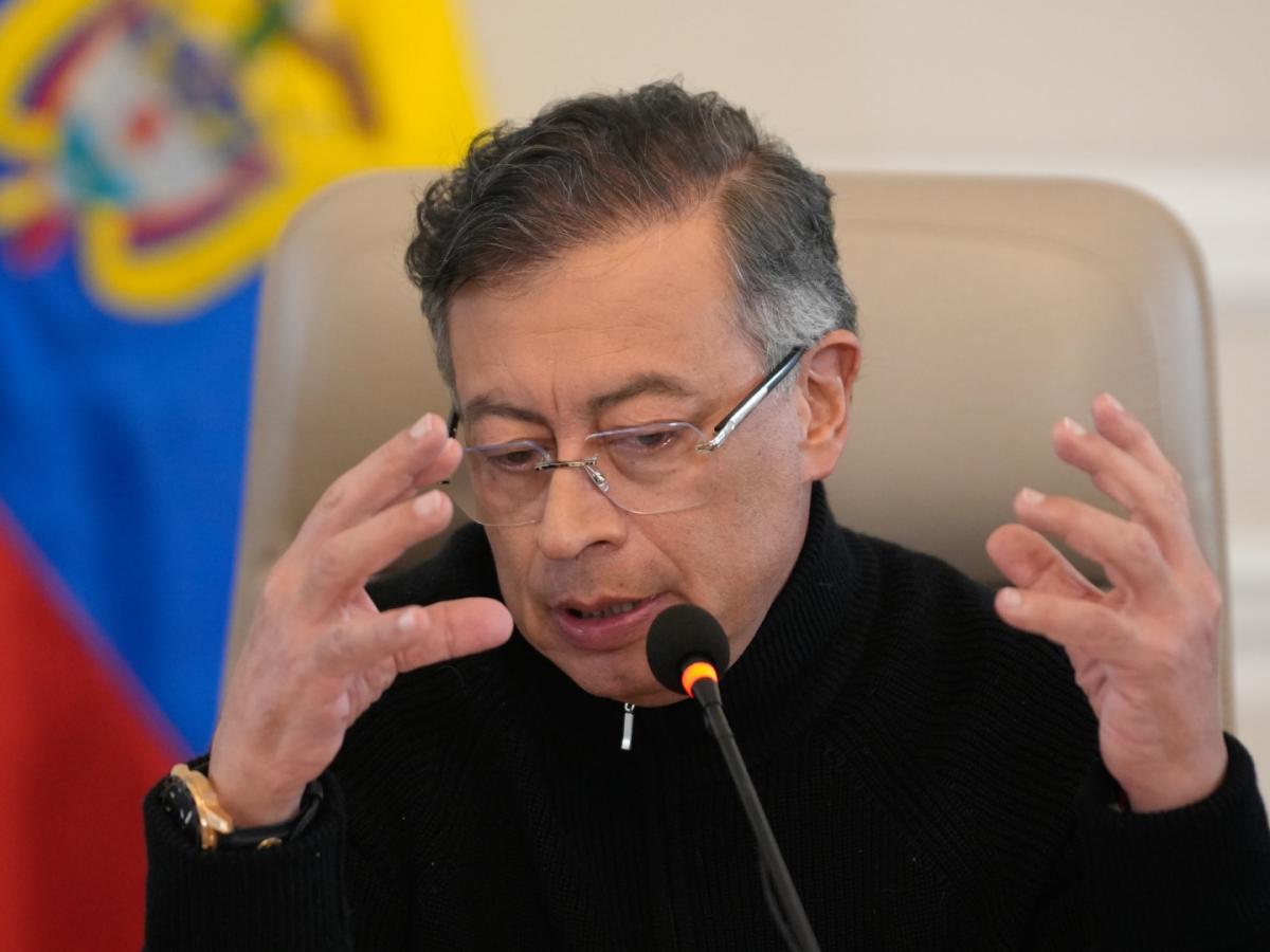 Petro defiende recaudo por emergencia económica 