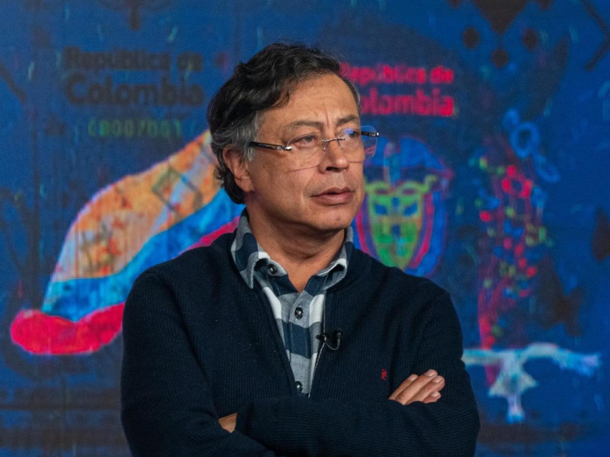 Petro denuncia censura en su contra 