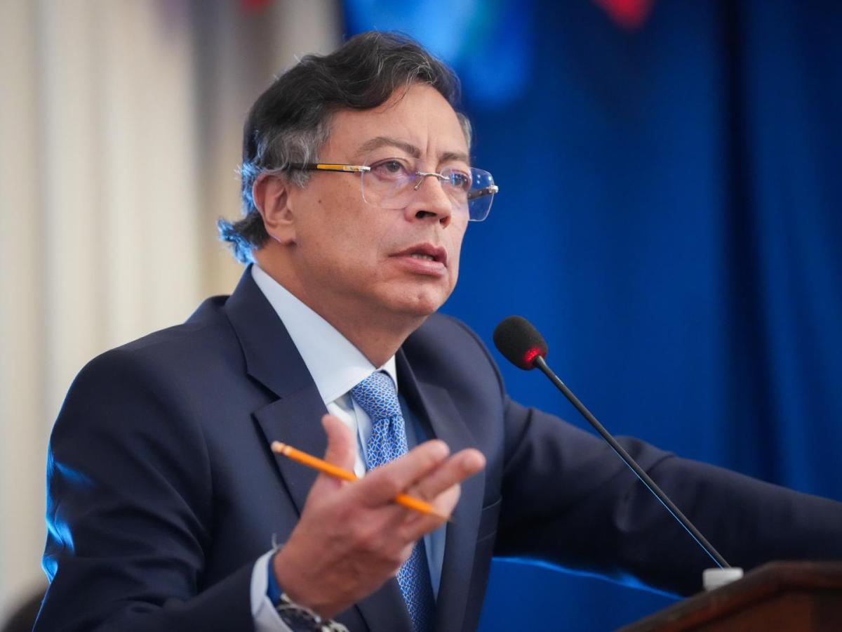 Petro denuncia presunto fraude del CNE