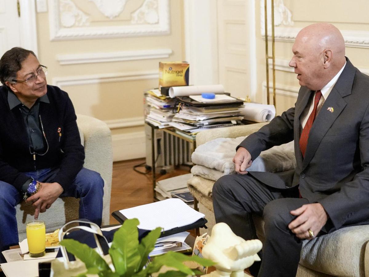 Presidente Petro despide a John McNamara, jefe de Embajada de EE. UU.