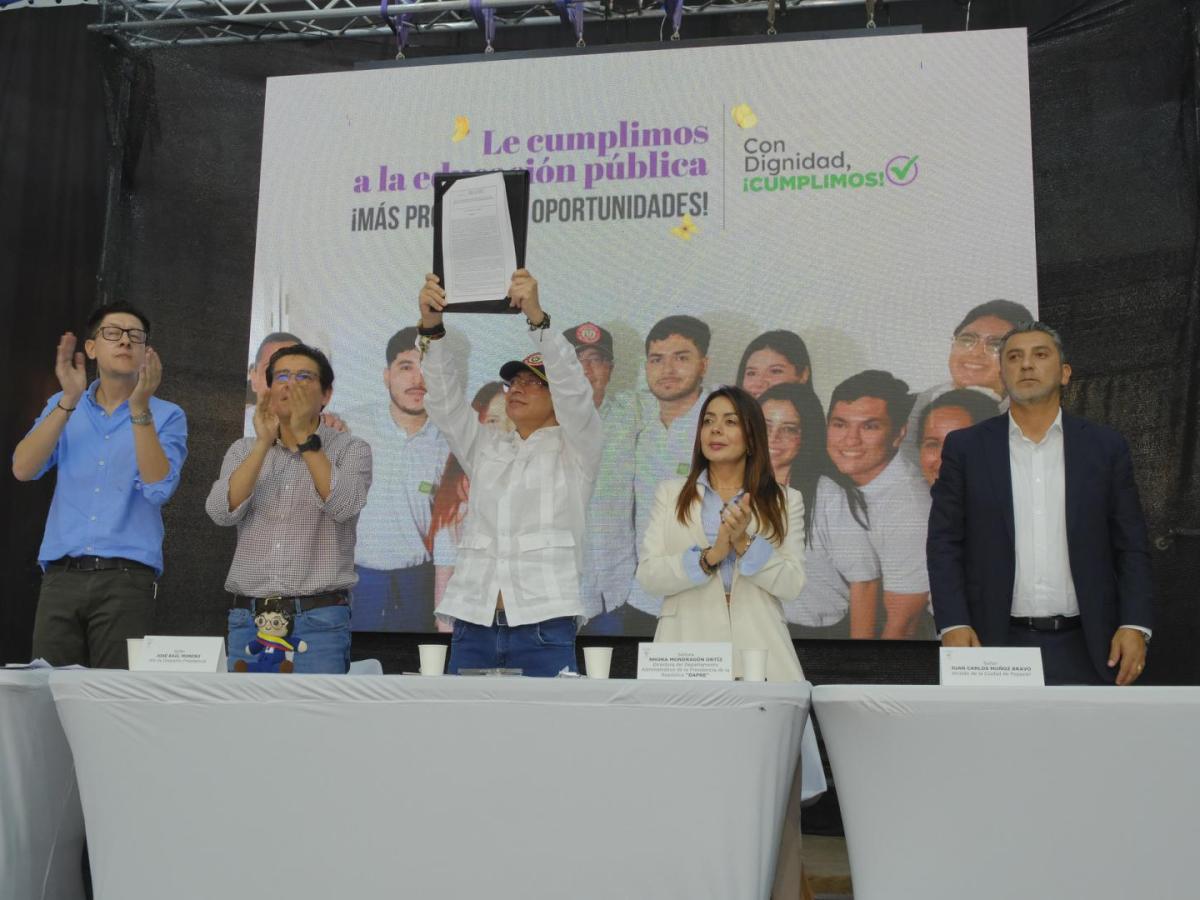 Petro promulga Ley 2568 y cambia financiación universitaria