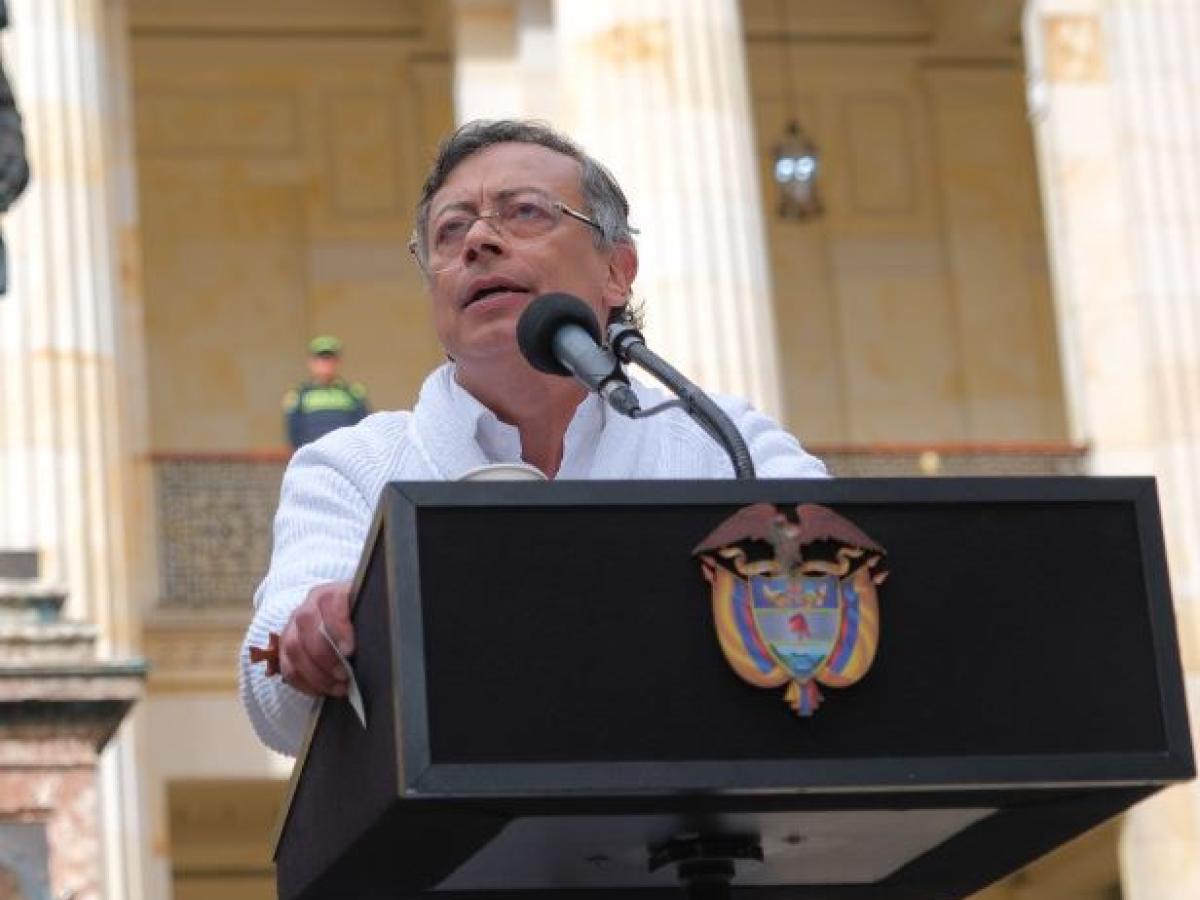 Petro responde a Cambio sobre favorecer extrema derecha