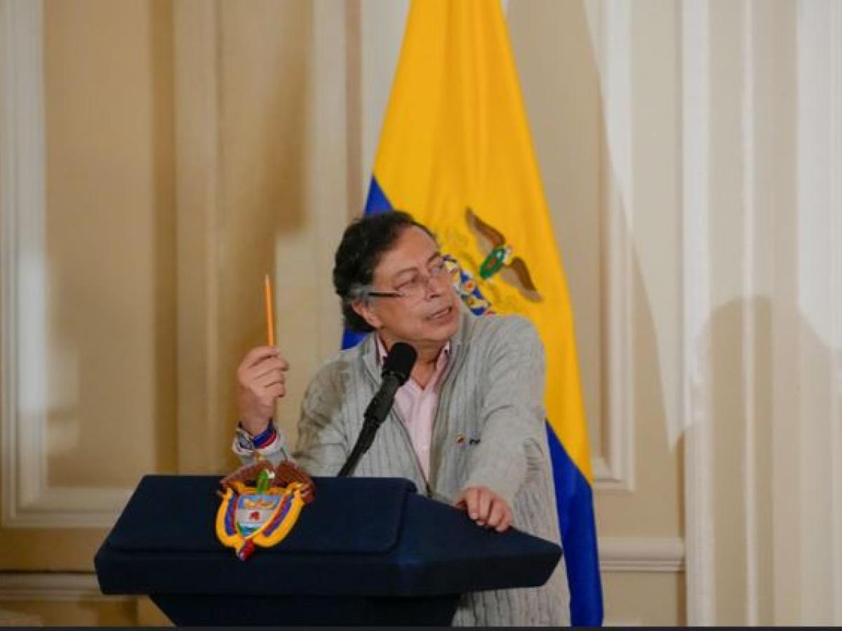  Petro responde a De la Espriella sobre reporte del New York Times