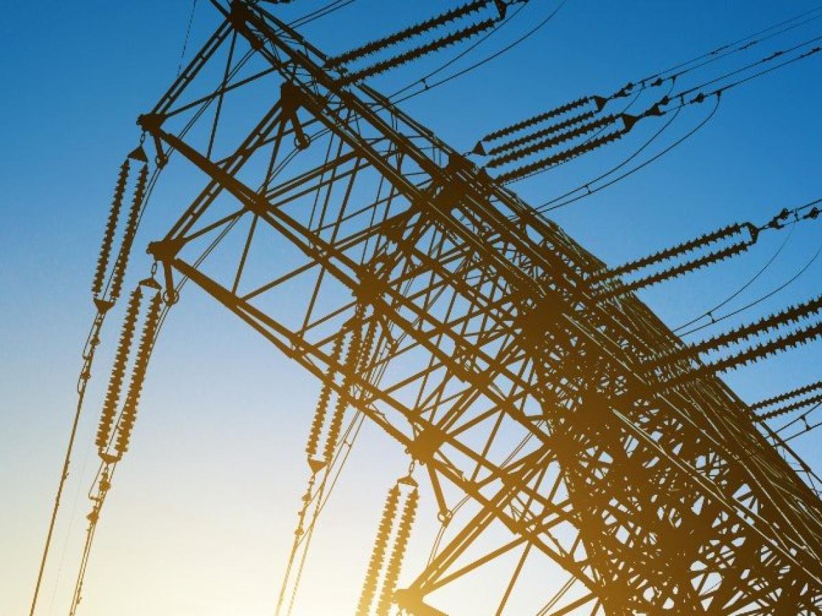 Creg implementa fórmula para reducir tarifas de luz