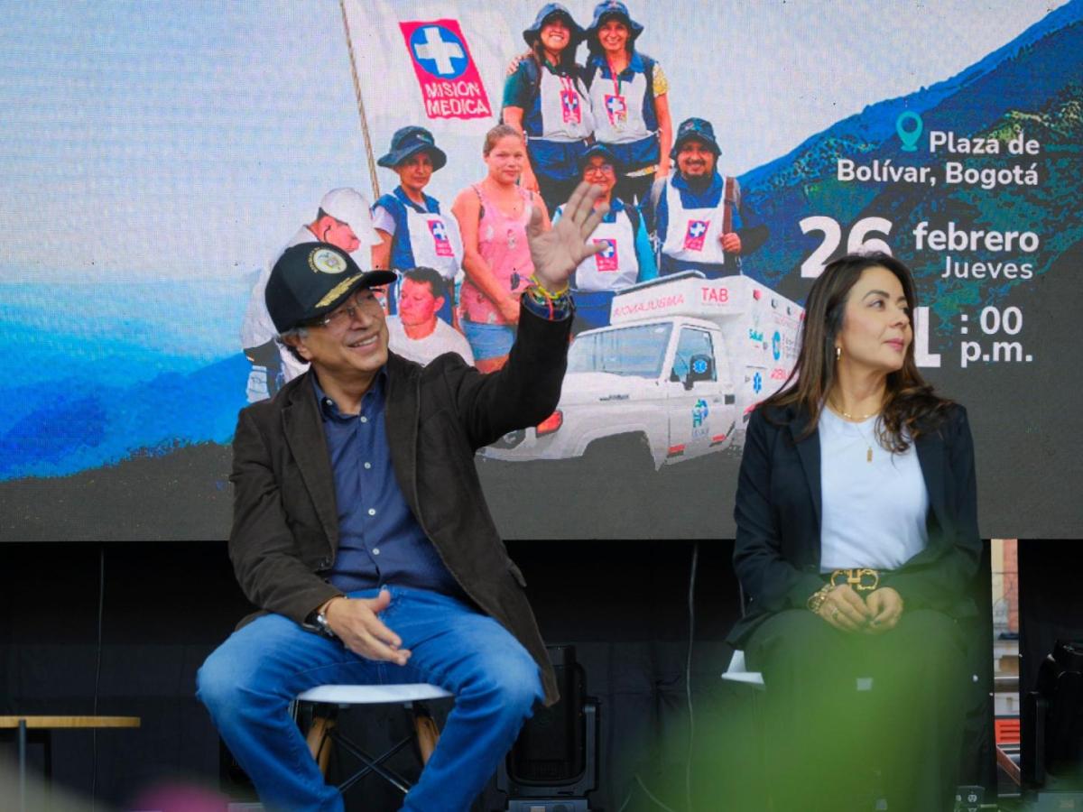 Presidente Petro anuncia que Drogas La Rebaja se convertirán en puntos de salud y dispensación de medicamentos