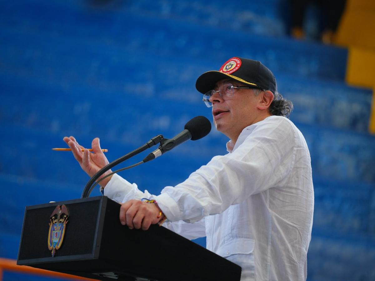 El primer mandatario aseguró que la verdadera seguridad nacional debe basarse en la justicia social, y no en la continuidad de la violencia que ha afectado al Magdalena Medio. 