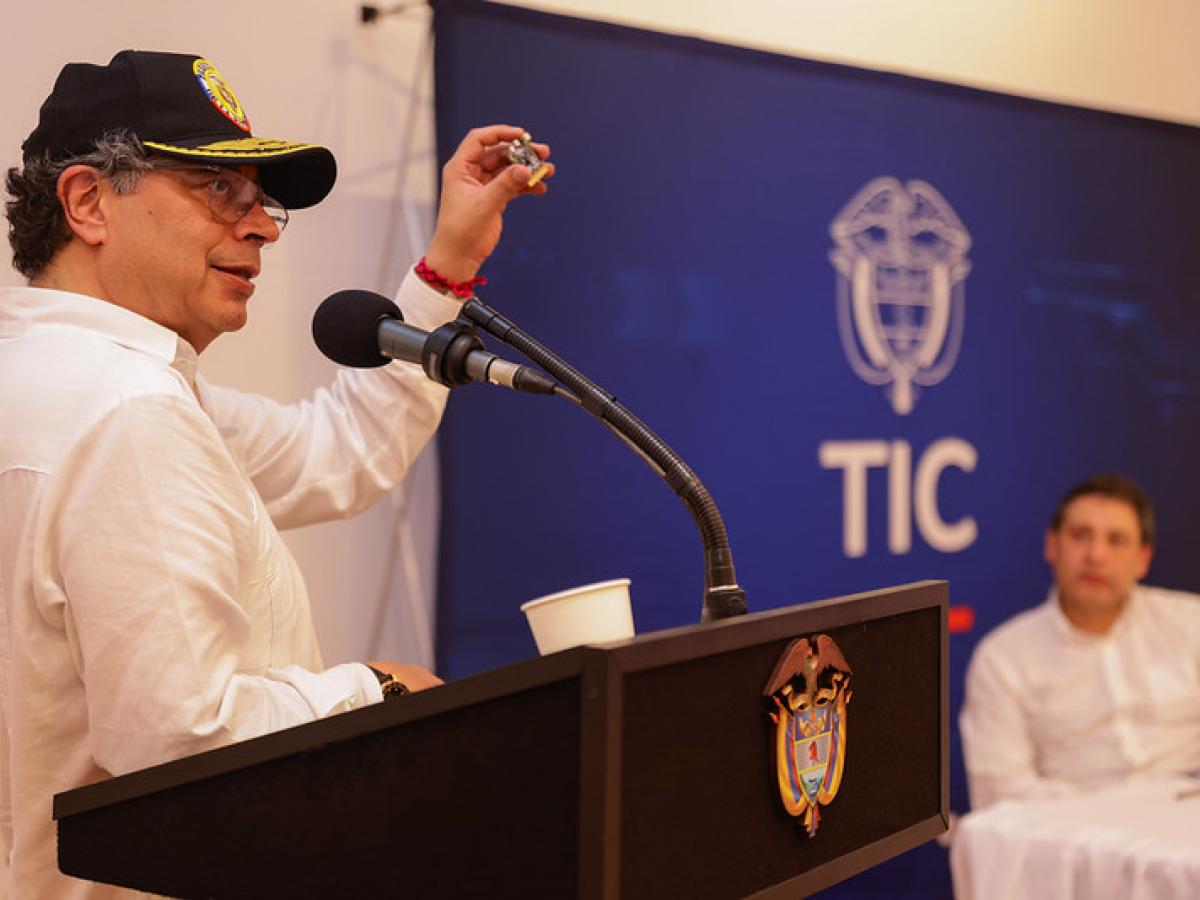 Presidente Petro propone la producción de silicio para liderar en tecnología