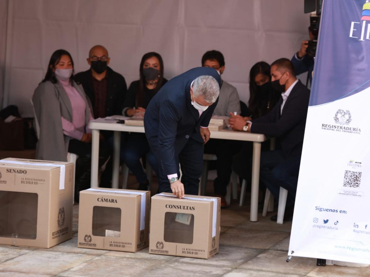 Presidente Iván Duque votando
