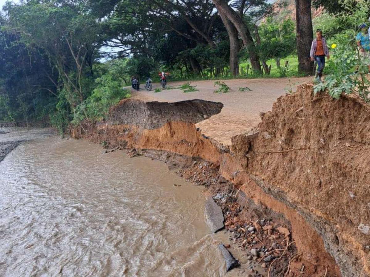  Incomunicado el municipio de Colombia, Huila, por creciente del río Ambicá