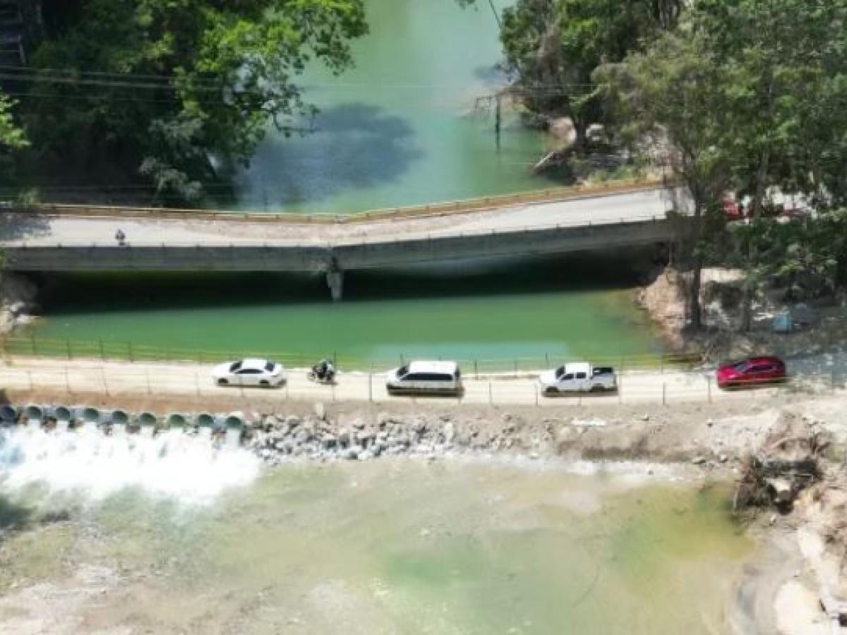  Instalación de puente militar sobre el río Mendihuaca en la Troncal del Caribe