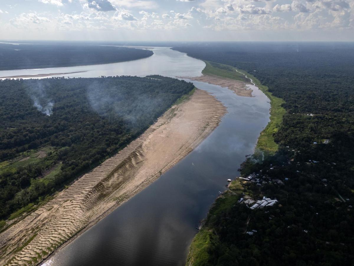 Afectaciones por sequía del río Amazonas y sus comunidades indígenas en Colombia