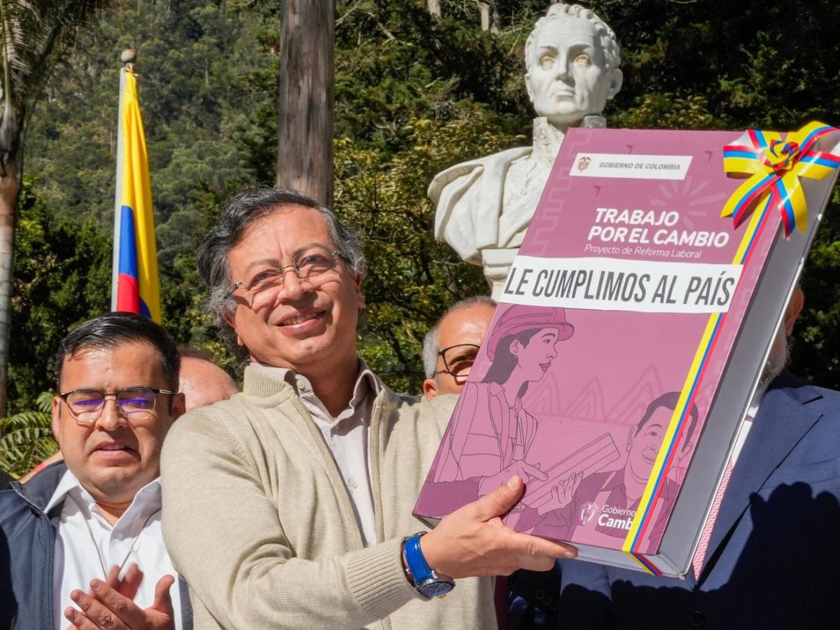 Reformas laboral y pensional, y aumento del salario: balance de medidas para trabajadores en el gobierno Petro