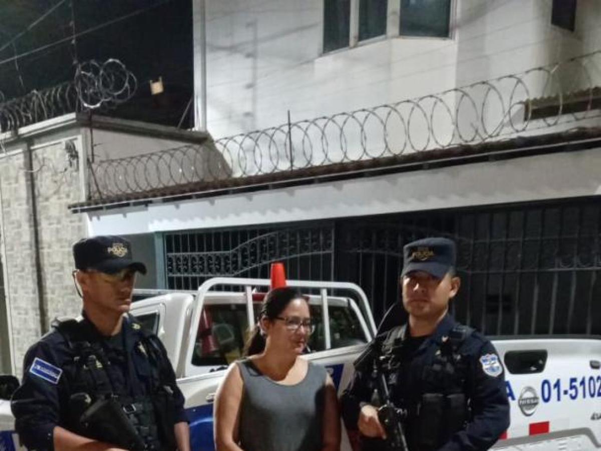 Arresto de abogada crítica de Bukele en el Salvador