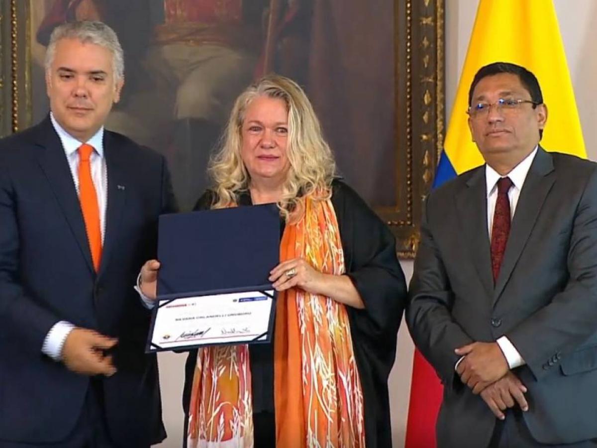 Profe en tu casa: directora de Señal Colombia fue reconocida como mejor servidora pública