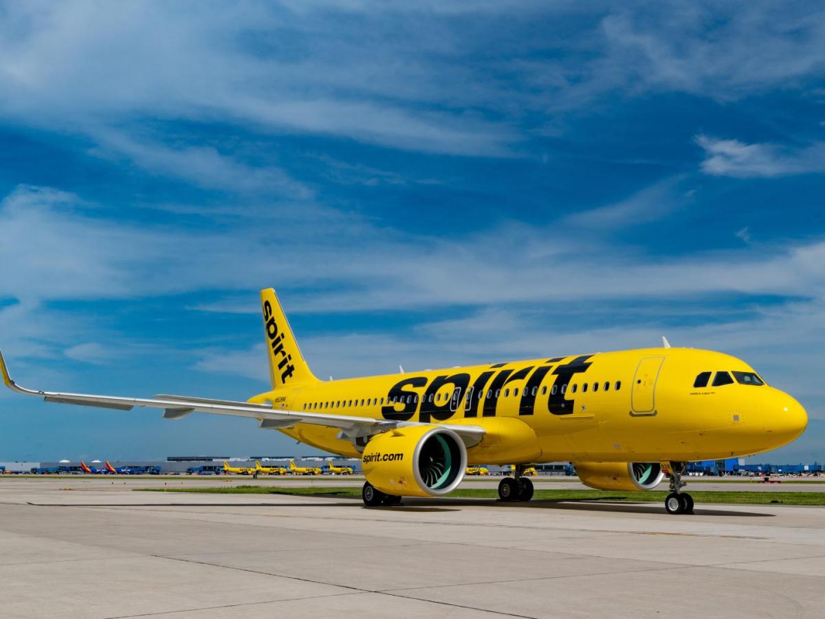 Spirit Airlines anuncia cese de operaciones y cancelación de vuelos tras declararse en bancarrota
