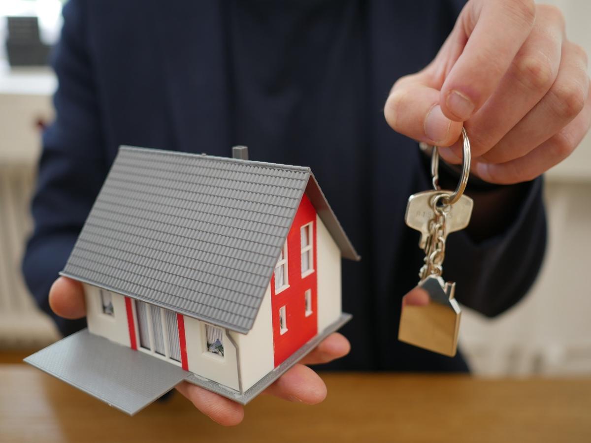 Subsidios de vivienda opciones tras la suspensión de Mi Casa Ya