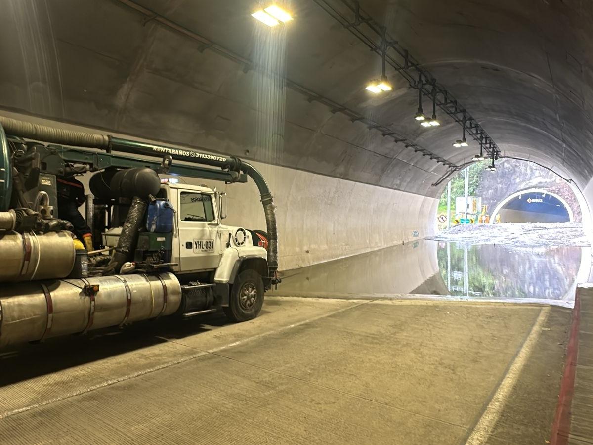 Cierres en la vía Calarcá - Cajamarca, dan pérdidas por más de cinco mil millones de pesos