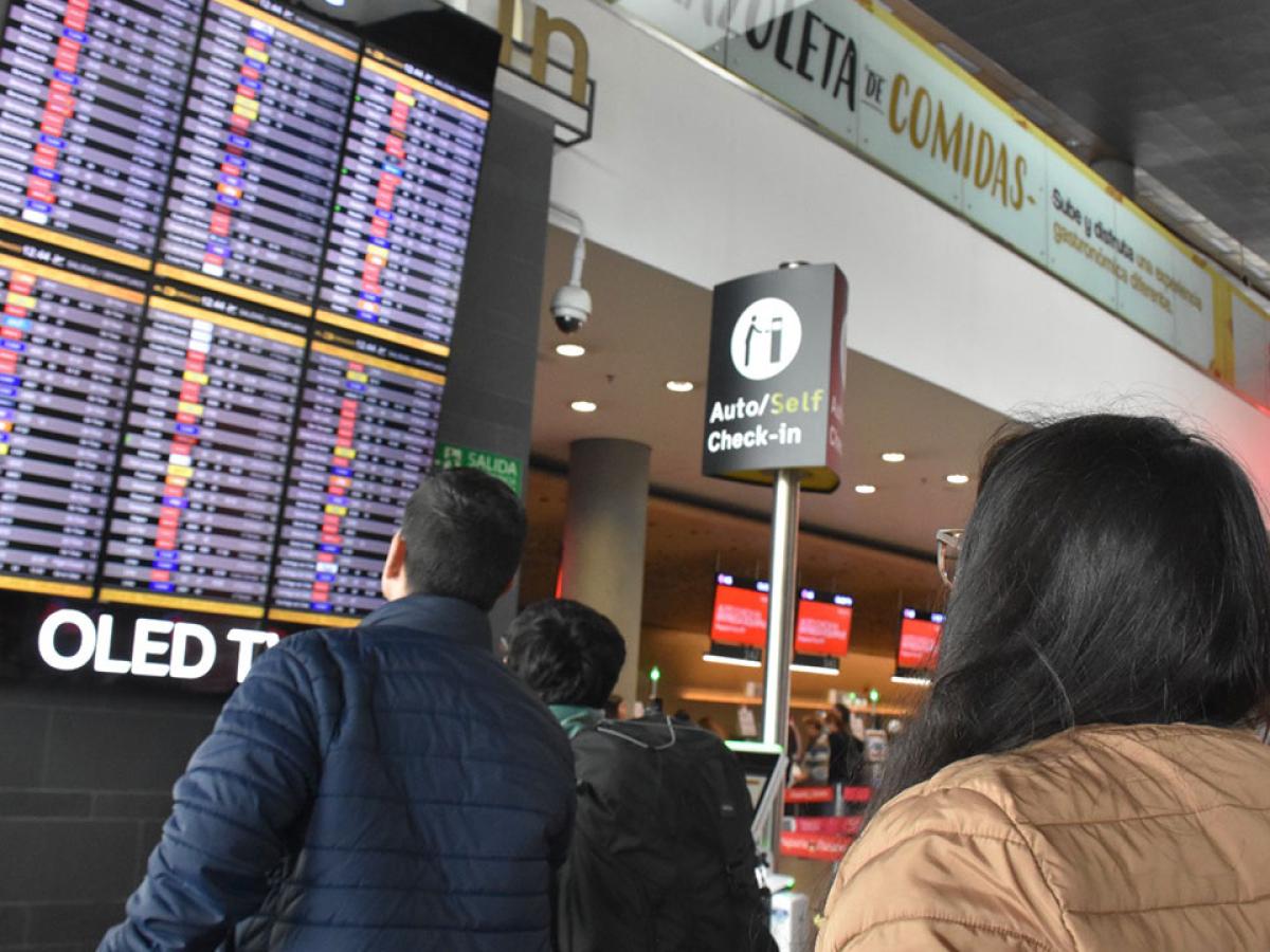 Transporte aéreo de pasajeros en Colombia creció en enero 2026