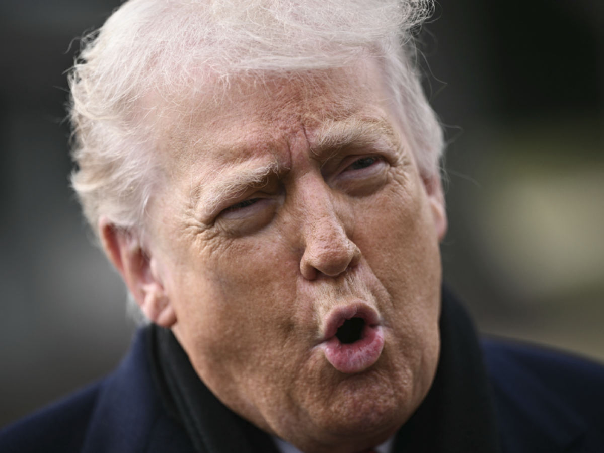 Trump amenaza con aranceles a países que no apoyen su plan sobre Groenlandia