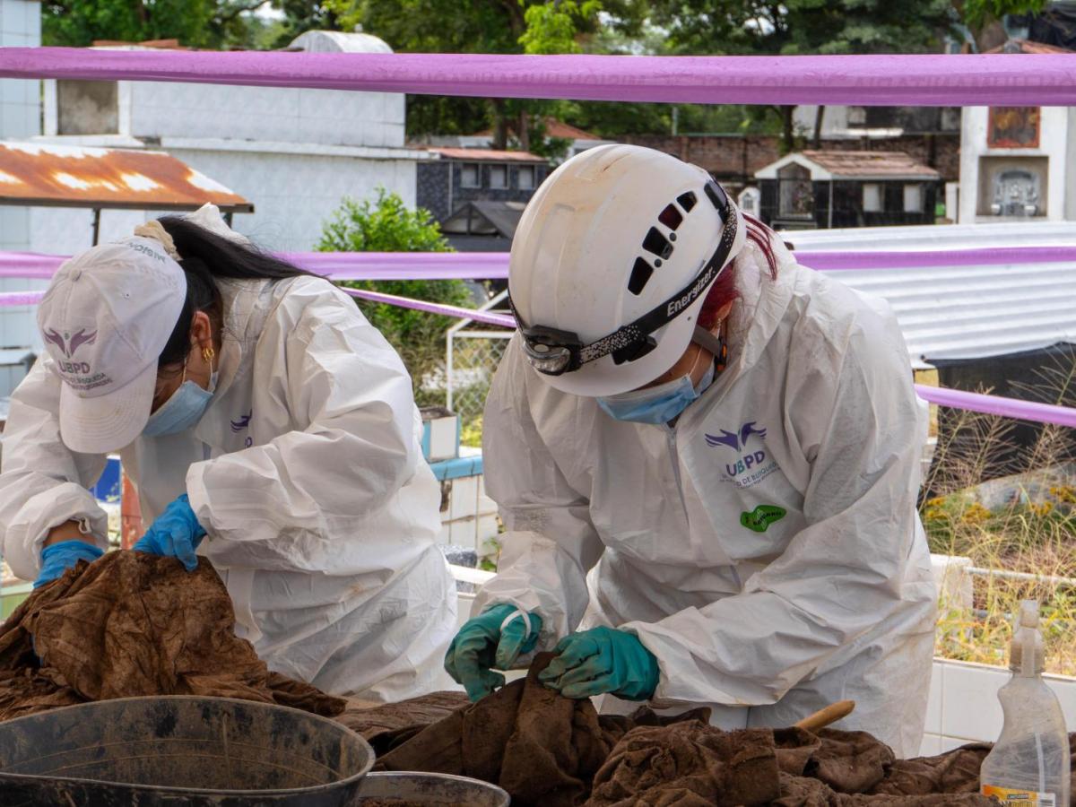 Neiva: Hallan restos de personas desaparecidas en el Cementerio Central