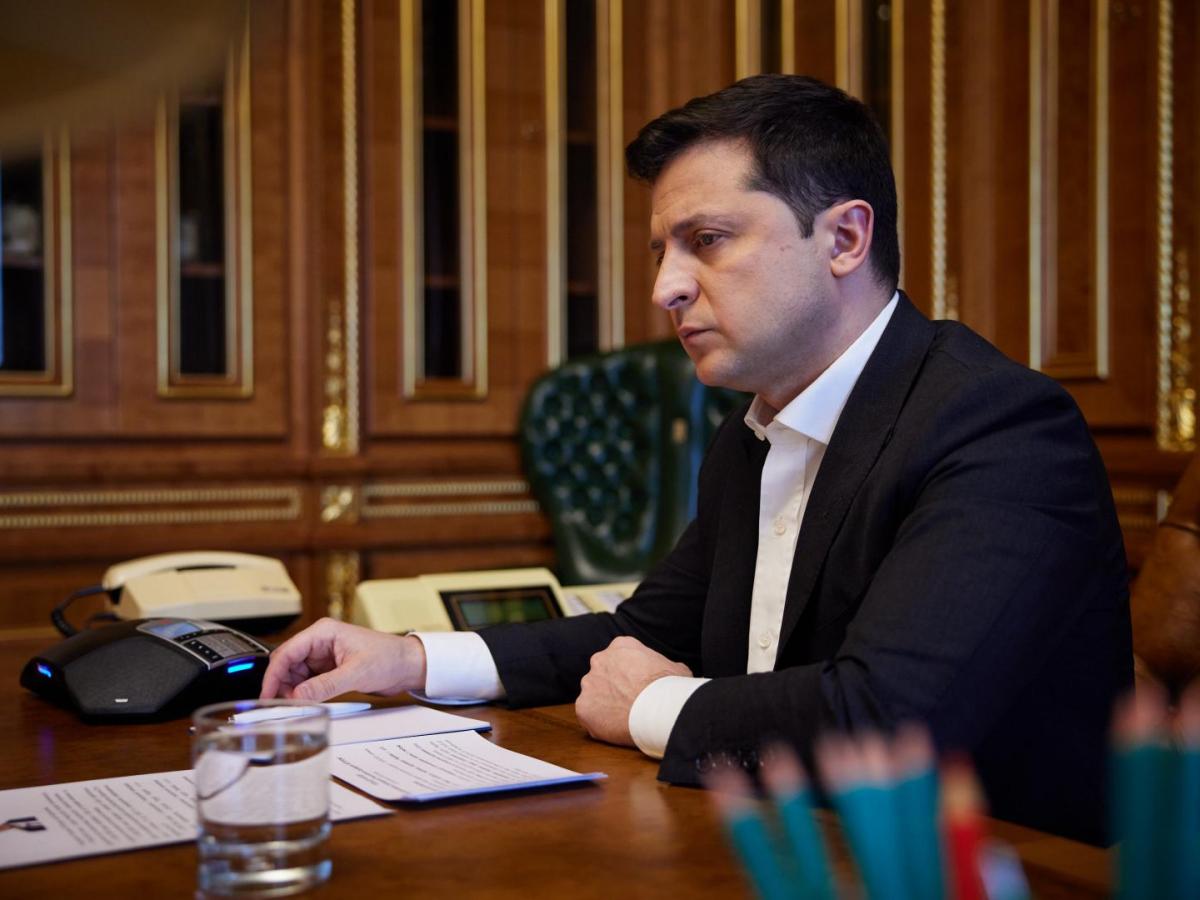 Presidente ucraniano aseguró que dejaron a su país "solo" frente a Rusia