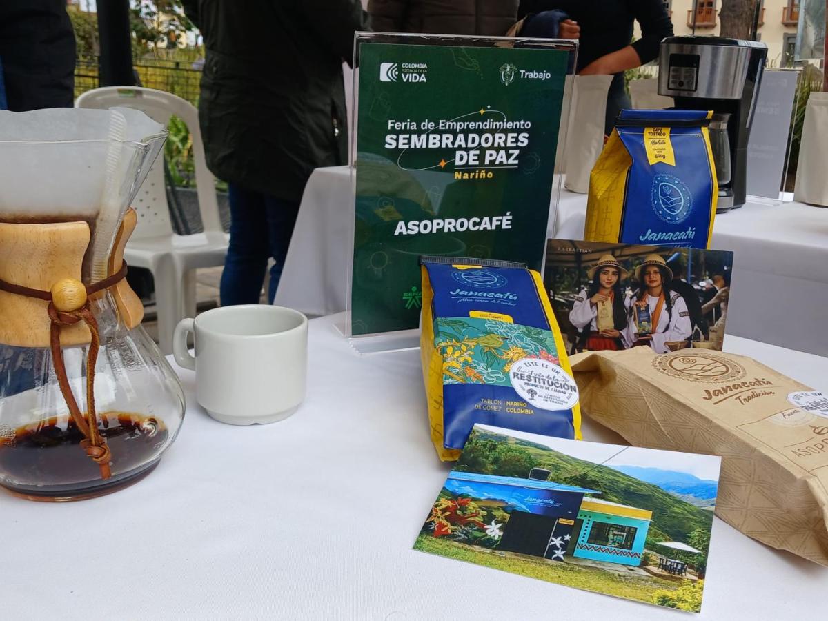 Familias que han sido víctimas del conflicto en Nariño se benefician emprendiendo con café