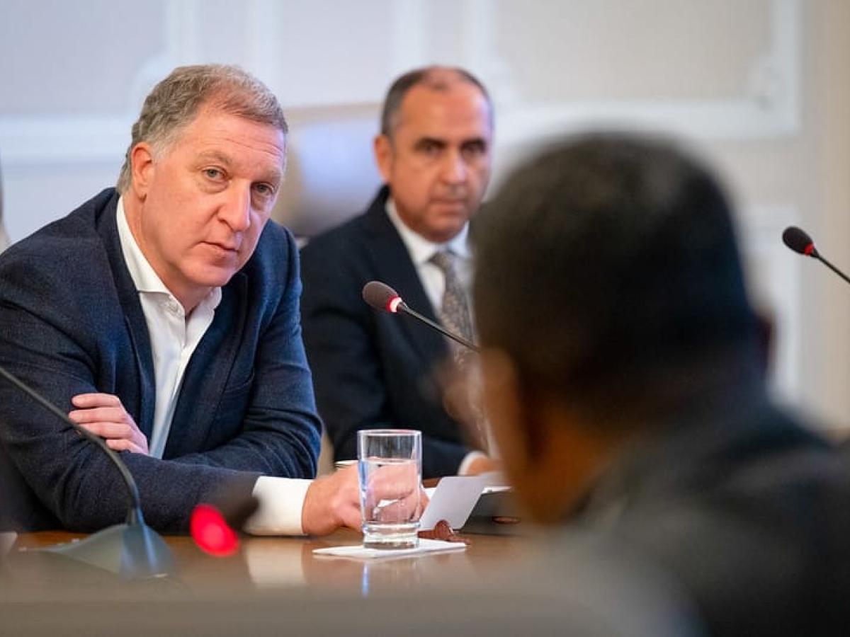 Colombia y Emiratos Árabes definen instalación de tres centros de datos estratégicos en Santa Marta