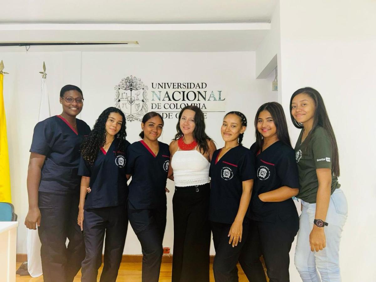 San Andrés gradúa a sus primeras enfermeras profesionales