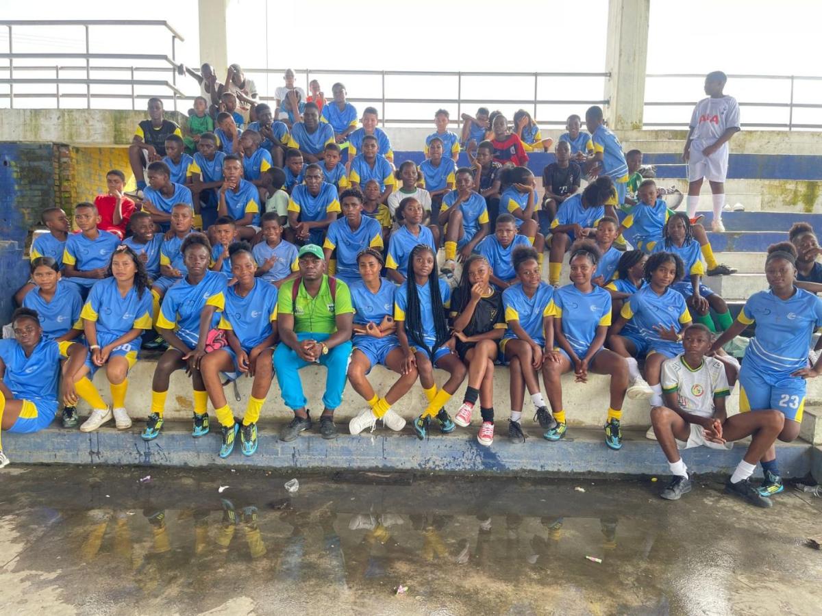 Riosucio apuesta por la paz con fútbol: más de 120 jóvenes se forman en liderazgo y valores