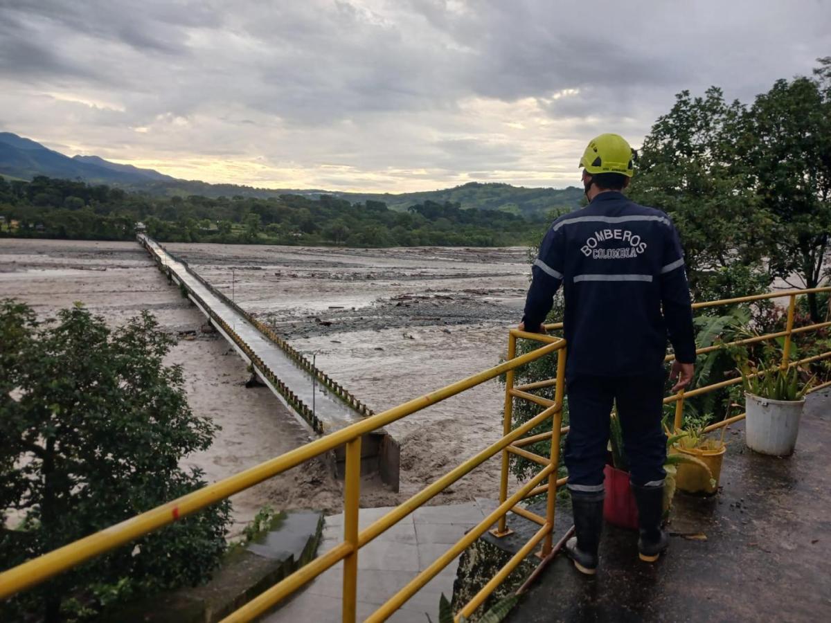 Creciente del río Guape deja incomunicados a más de 3.000 habitantes en Lejanías, Meta
