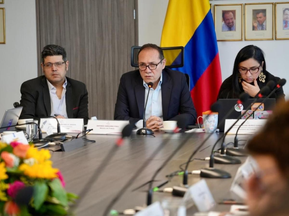 Salario mínimo 2026: MinTrabajo abre concertación con gremios y sindicatos