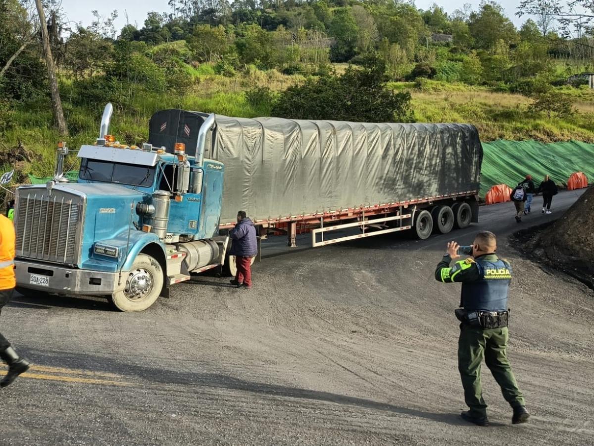 Vía Bogotá-Villavicencio estado HOY: Rutas alternas servicio público y particulares