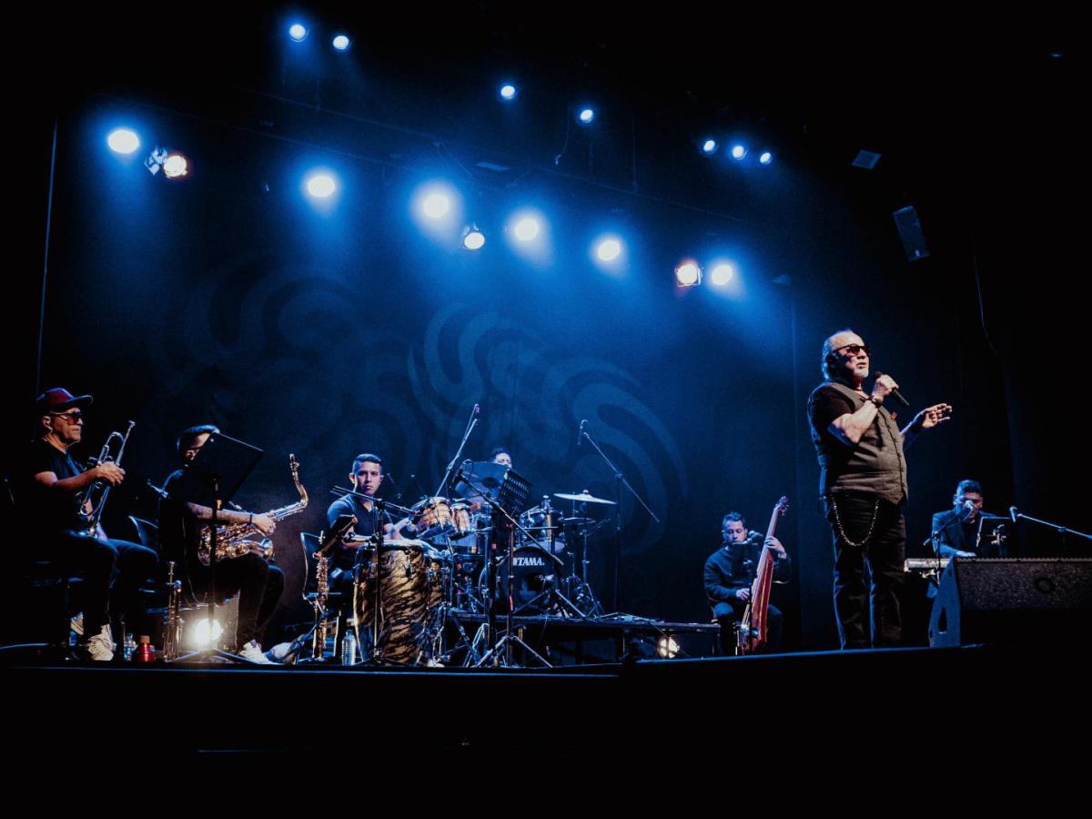 Obra sobre César Mora: dónde es, fechas, precios 