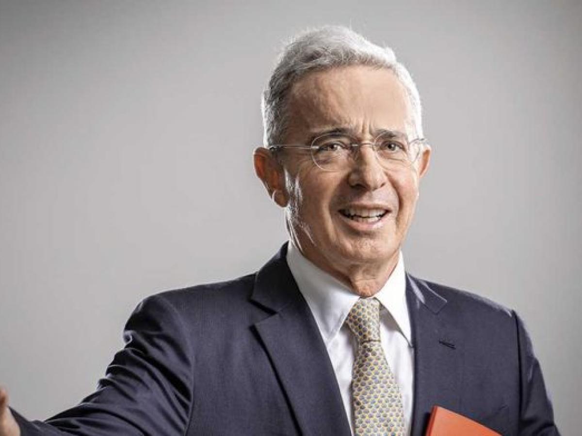 Nuevo delito agregado al expresidente Uribe