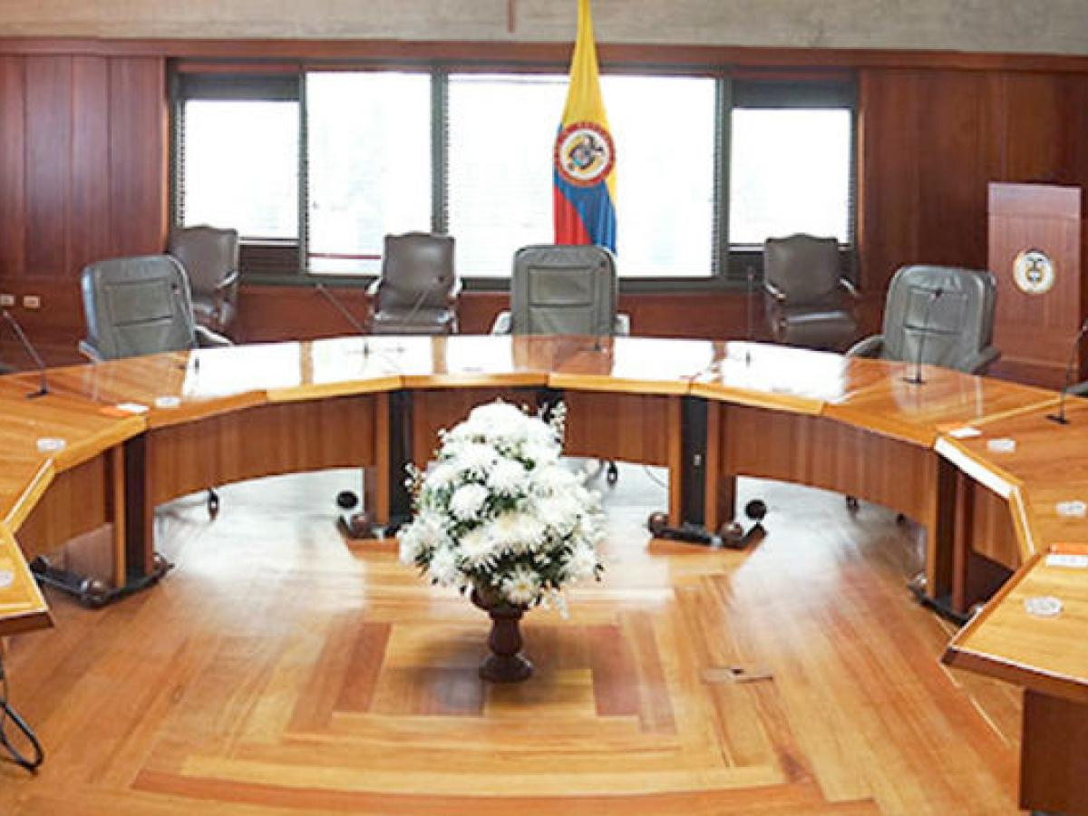 Corte ordena al Estado para proteger a firmantes de paz