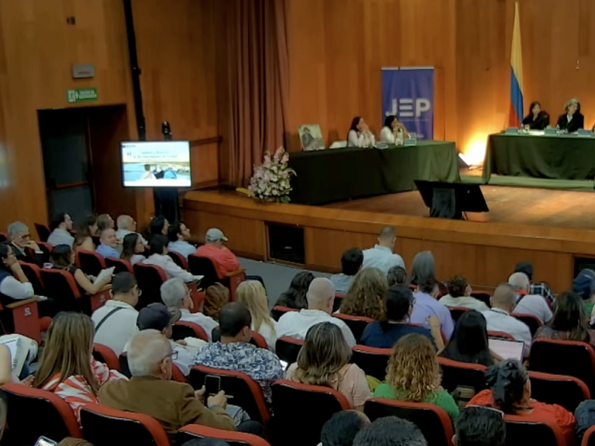 Audiencia de la JEP en Bucaramanga por crímenes del Bloque Magdalena Medio